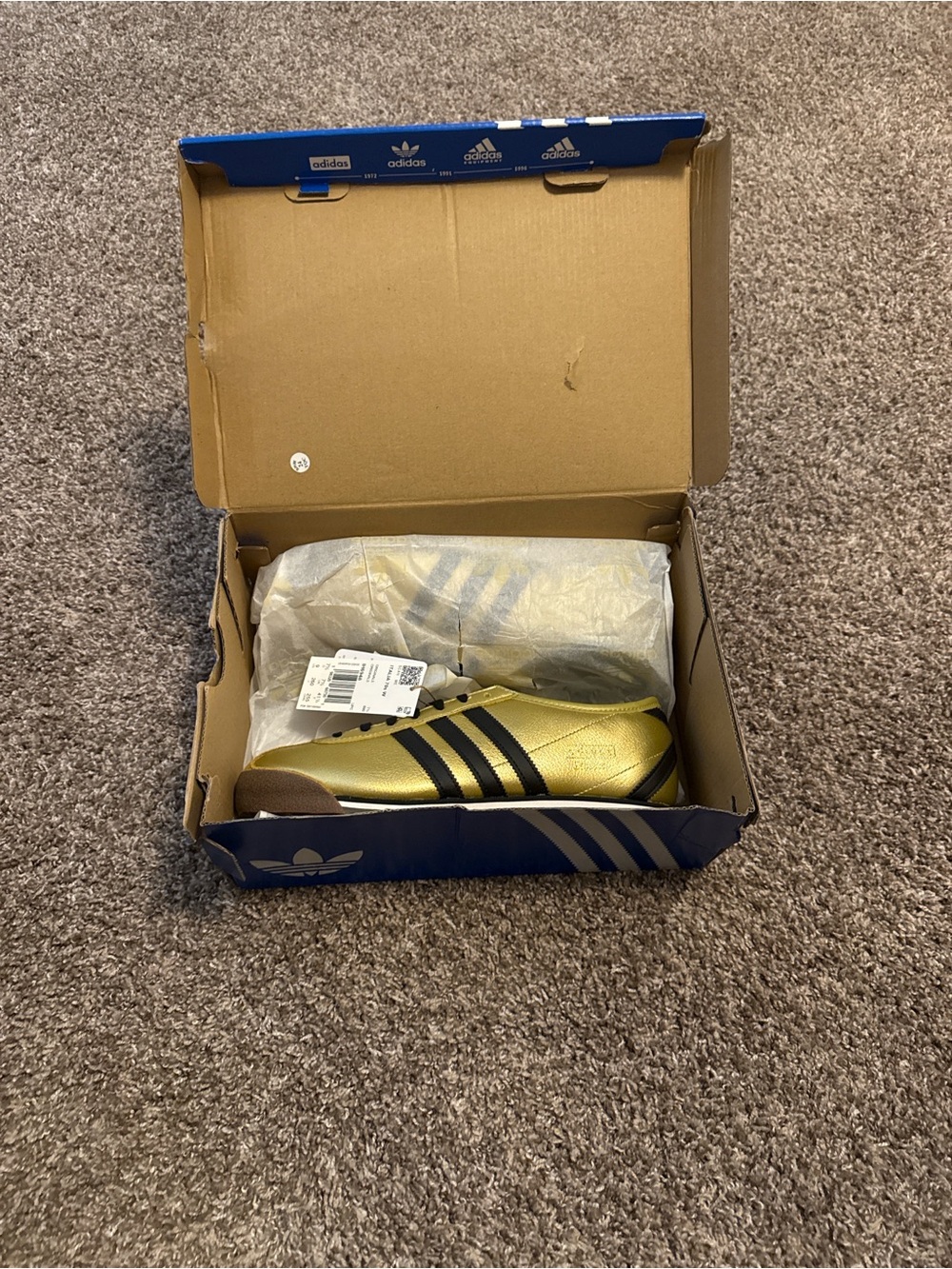 Adidas Women’s Italia 70s Black and Gold